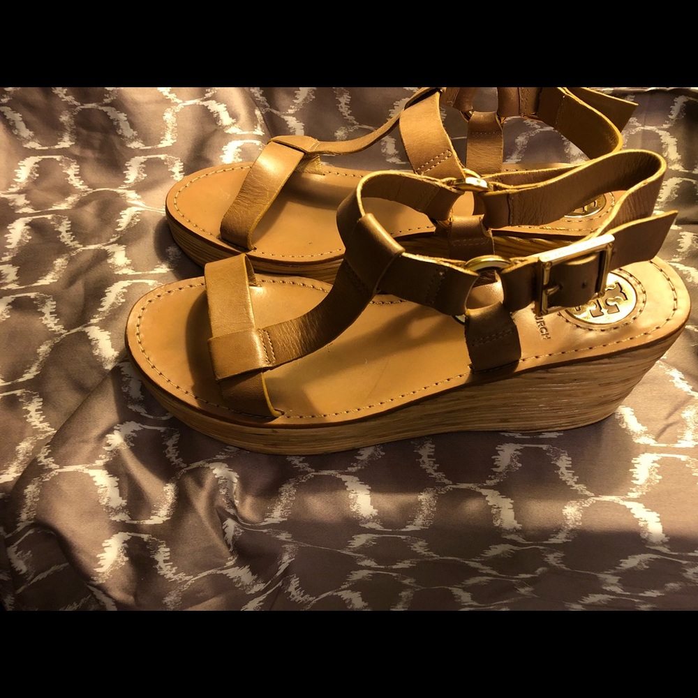 Authentic Tory Burch kimber wedges size 8